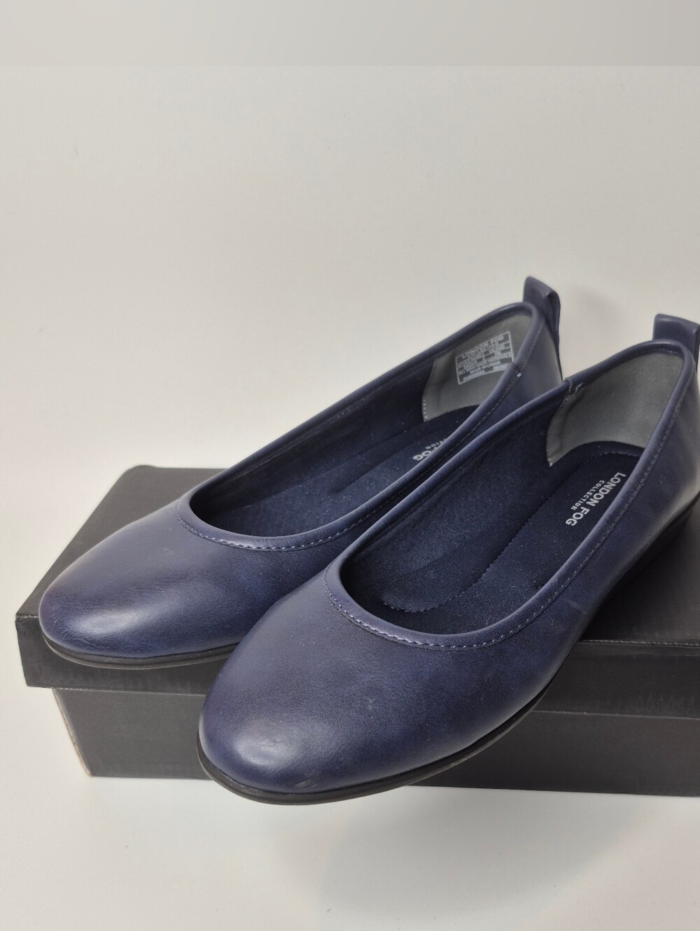 London Fog Womens Baden Navy Blue Round Toe Casual Slip-On Ballet Flats Size 9W